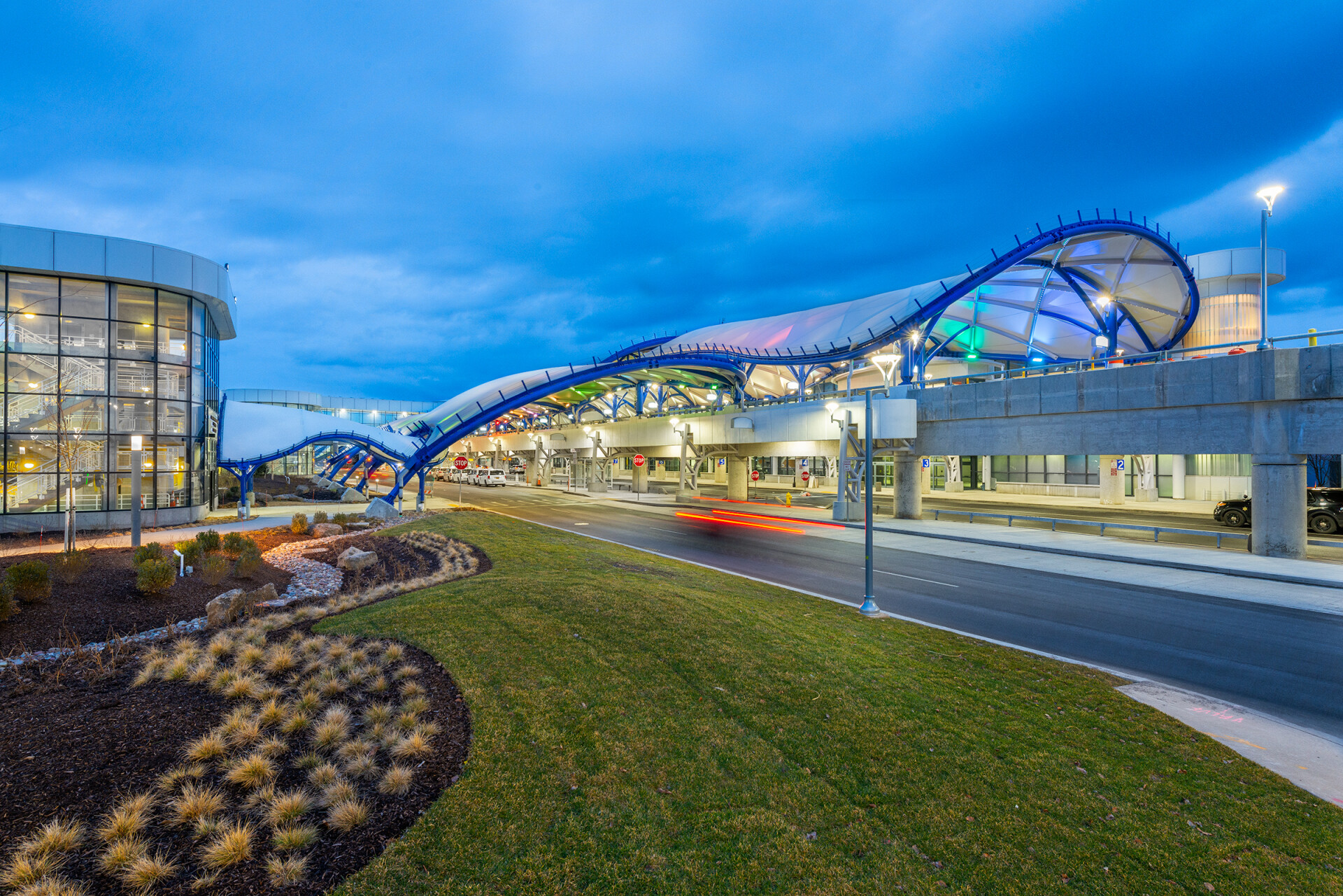 Rochester Airport Park And Fly off-airportparking.com