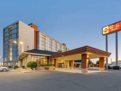 Best Western Plus Sparks-Reno Airport Parking