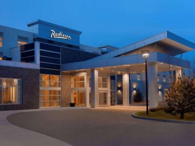 Radisson Hotel Calgary Airport Parking