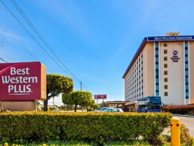 Best Western Plus Grosvenor Airport Hotel Parking