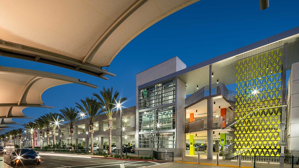 Terminal 2 Parking Plaza San Diego Airport