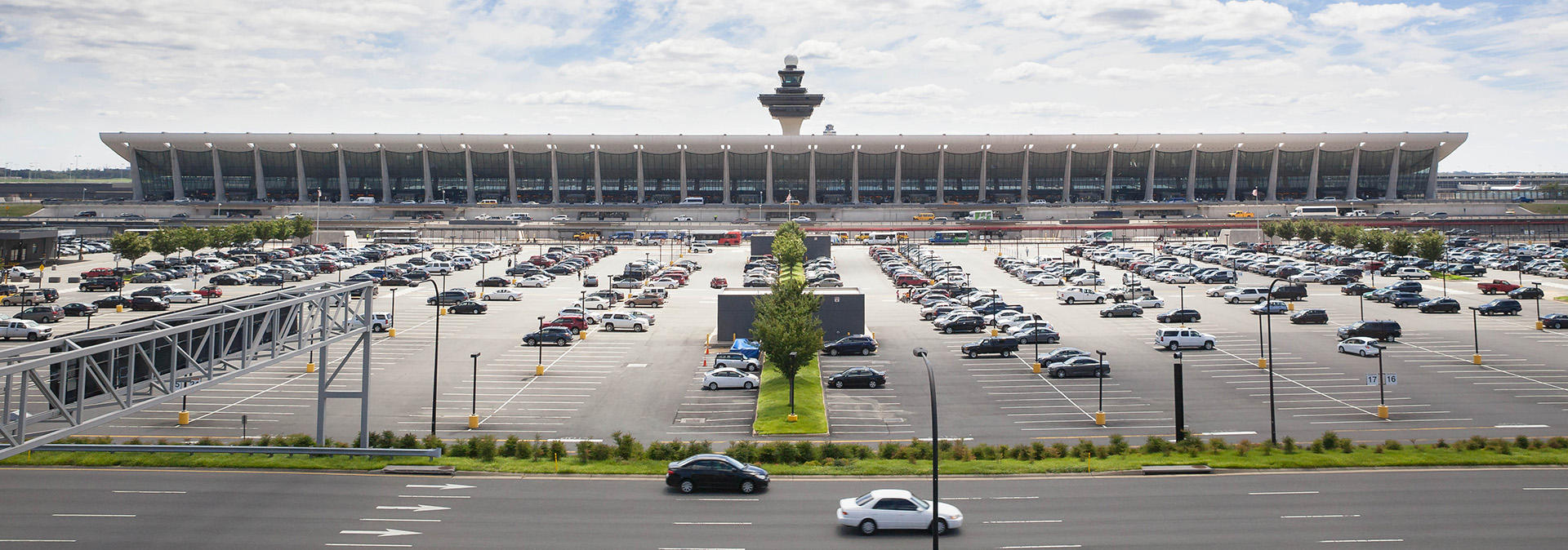 Terminal Parking IAD Airport