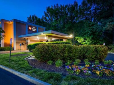 Best Western Plus Richmond Airport Parking