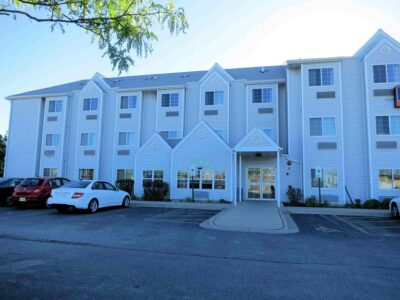 Red Lion Inn & Suites O’Hare Airport Parking