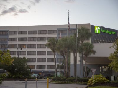 Holiday Inn Orlando Airport Parking