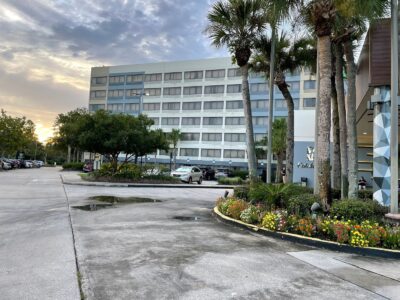 Holiday Inn Orlando Airport Parking