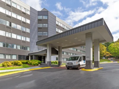 Clarion Hotel BWI Airport Parking