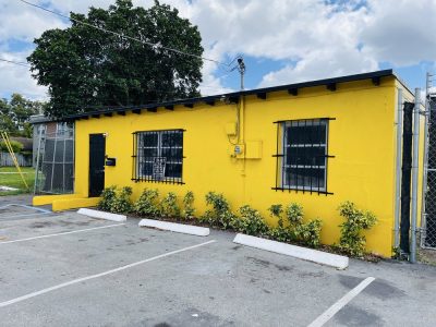 FLL Parking Spots