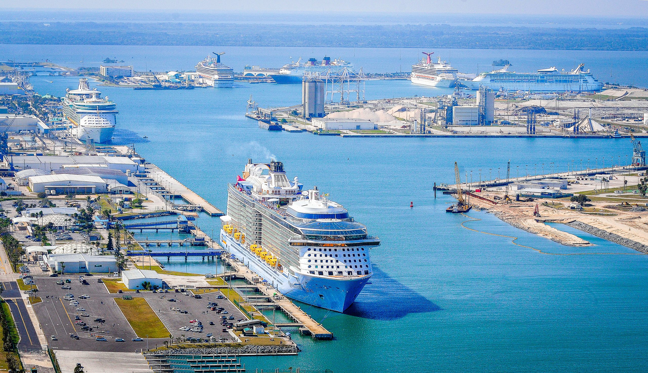 cruise parking of port canaveral