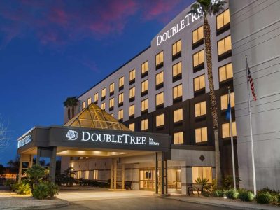 DoubleTree by Hilton Las Vegas Airport Parking
