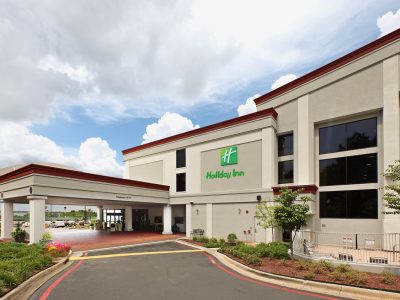 Holiday Inn Little Rock Airport Parking