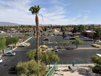 DoubleTree by Hilton Las Vegas Airport Parking