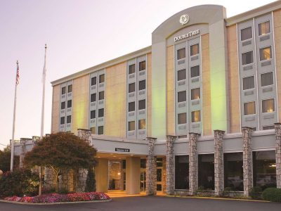 DoubleTree Pittsburgh Airport Parking DoubleTree Pittsburgh Airport Parking