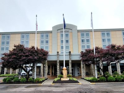 DoubleTree Pittsburgh Airport Parking DoubleTree Pittsburgh Airport Parking