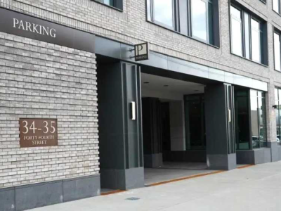 Hearthstone Garage LGA Airport Parking