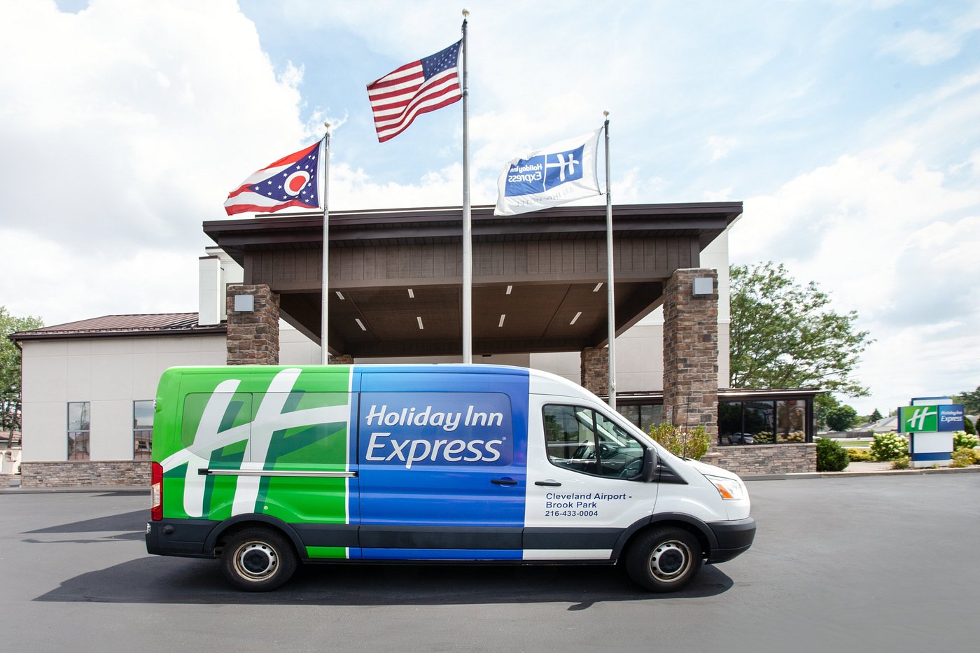 Holiday Inn Express Cleveland Airport - Brook Park