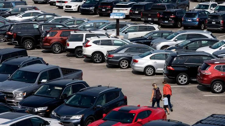 airport parking near me