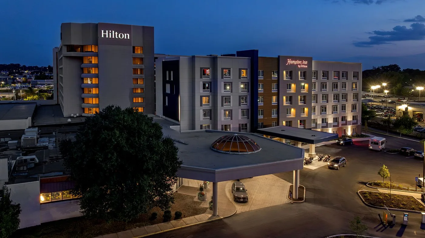Hilton St. Louis Airport (STL): Best for Large Vehicles and Gated Security