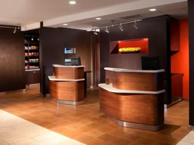 Courtyard by Marriott Miami Airport Parking